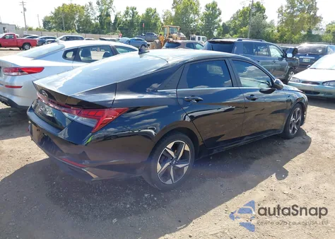 2021 Hyundai Elantra Sel z USA, uszkodzony, nr VIN KMHLN4AG2MU197426
